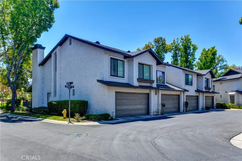 1352 N Mako photo 26