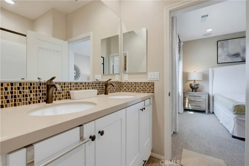 3320 W Mirano photo 43