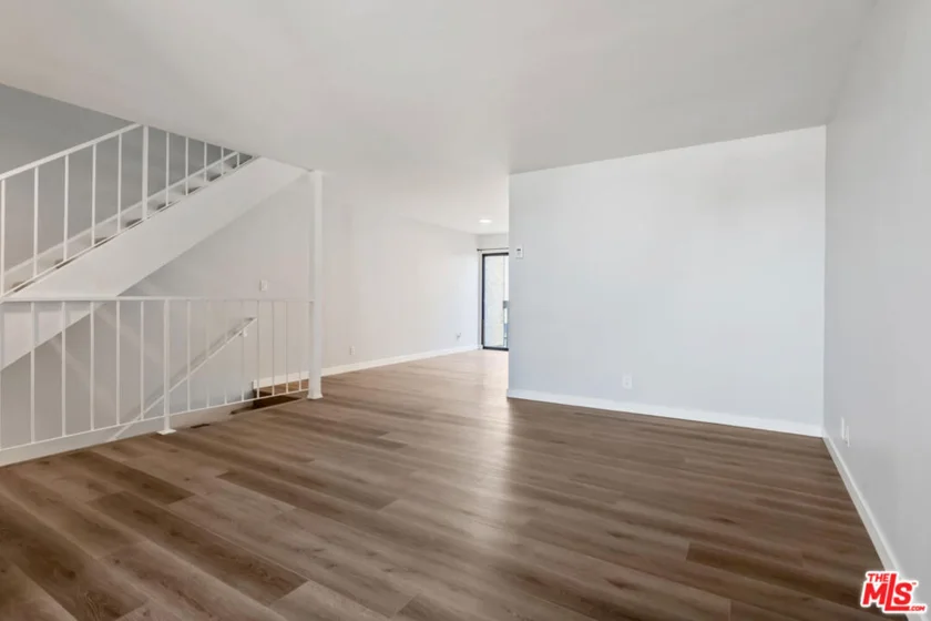 29239 Heathercliff Road #12 photo 10