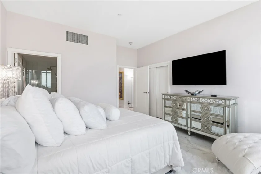 900 W Olympic Boulevard #30A photo 29