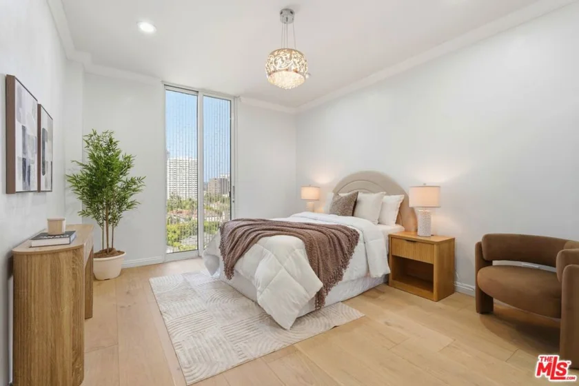 1333 S Beverly Glen Boulevard #902 photo 7