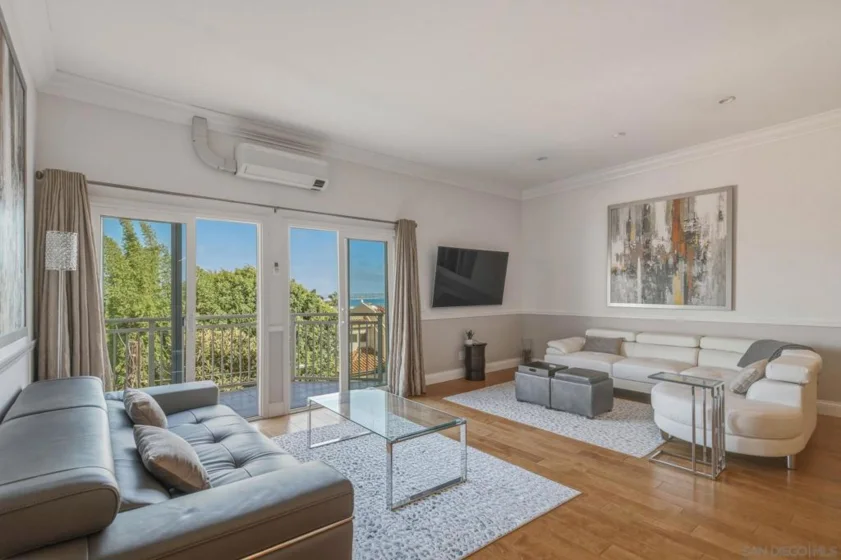 5366 La Jolla #305C photo 9