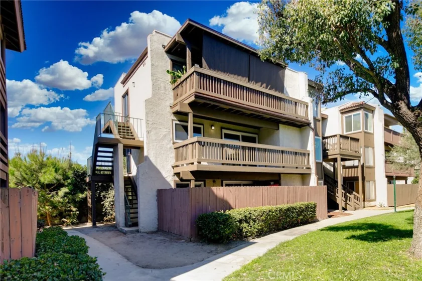 1104 S Citron photo 13