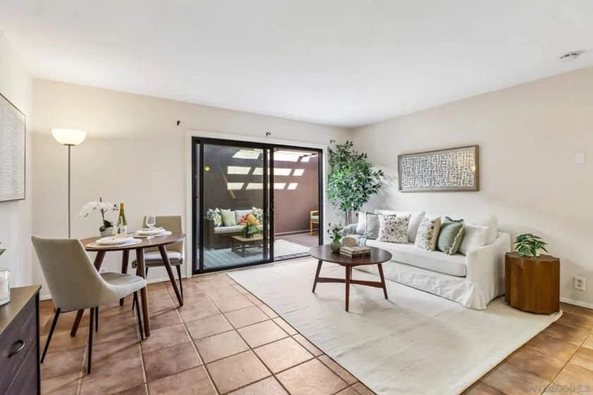 3922 Voltaire Street photo 4