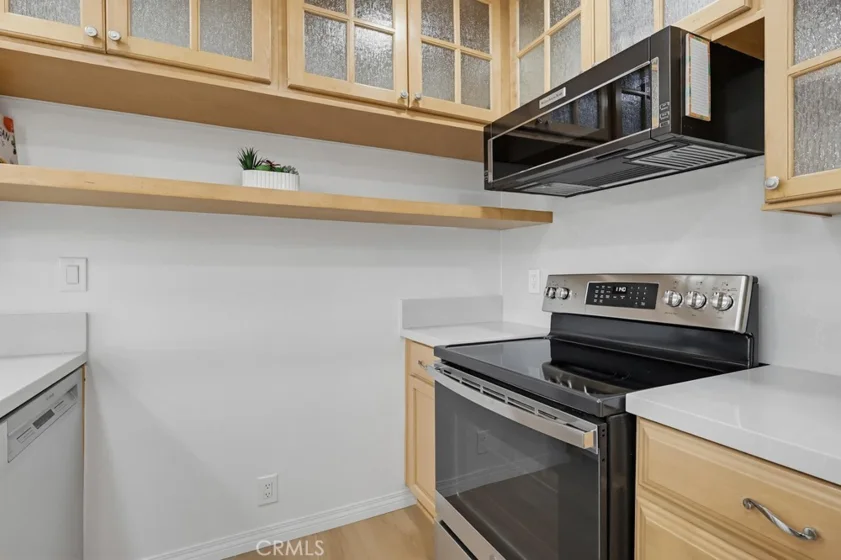 363 Newport Avenue #302 photo 15