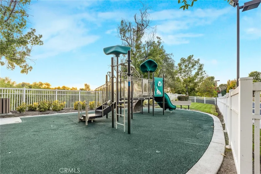 1136 S Country Glen photo 35