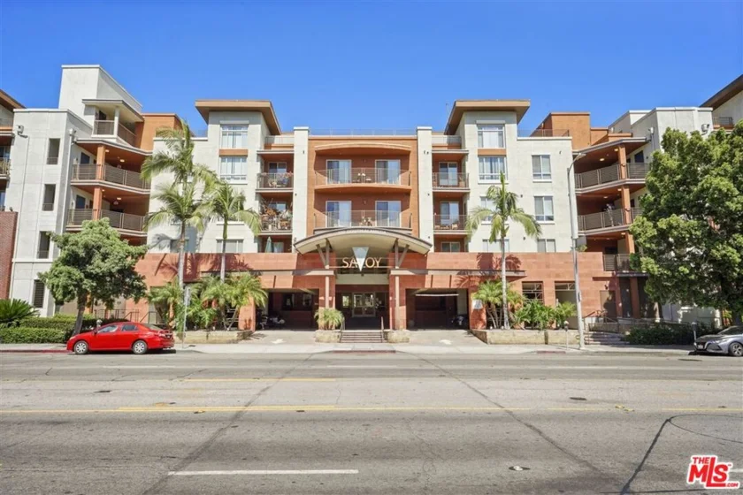 100 S Alameda Street #401 photo 59