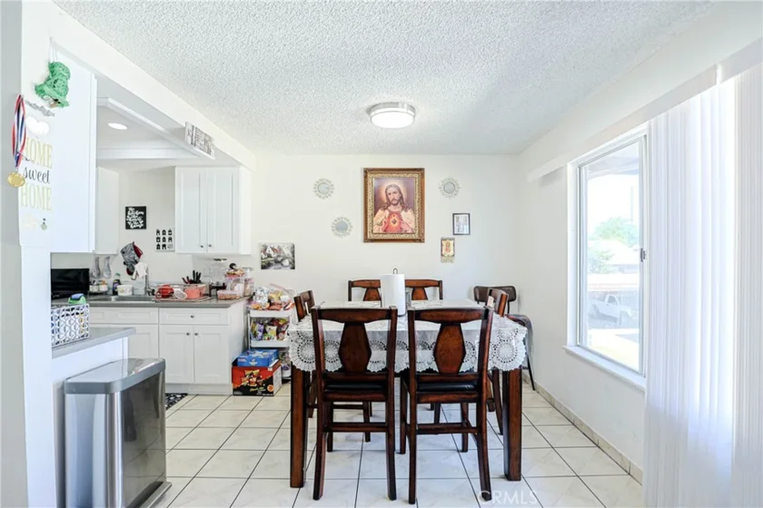 1400 W Warner photo 5