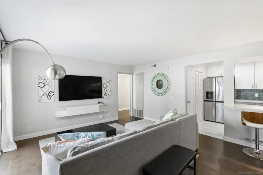 4080 Rosenda #210 photo 24
