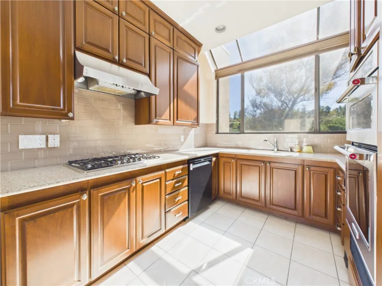 23534 Longmeadow photo 18