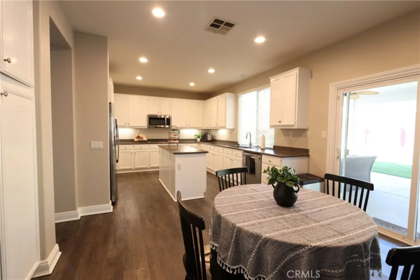 37936 Sawleaf Place photo 3