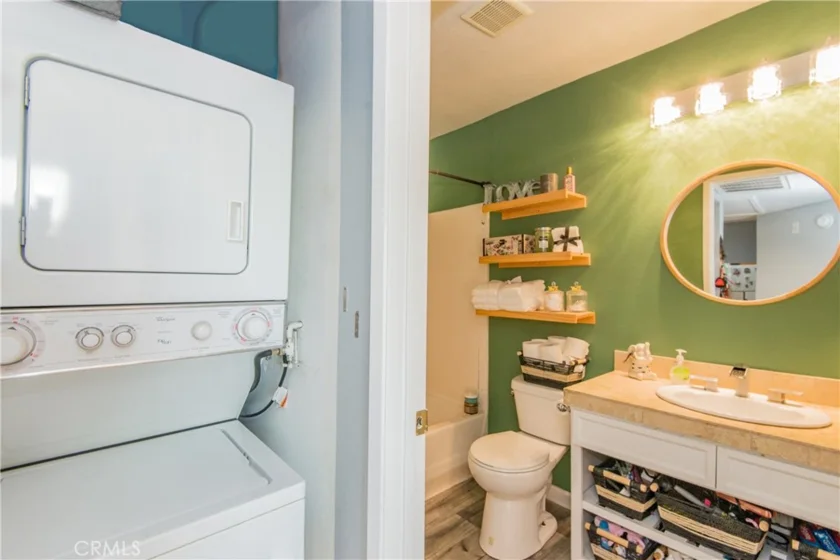 7045 Woodley Avenue #218 photo 6