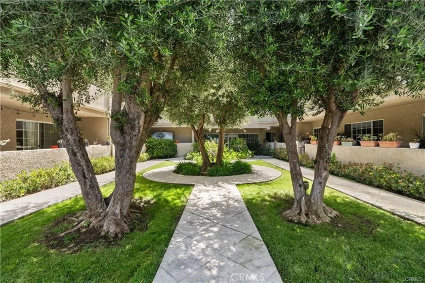 4647 Willis Avenue #220 photo 9
