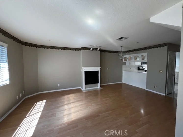 537 N Adams #212 photo 11