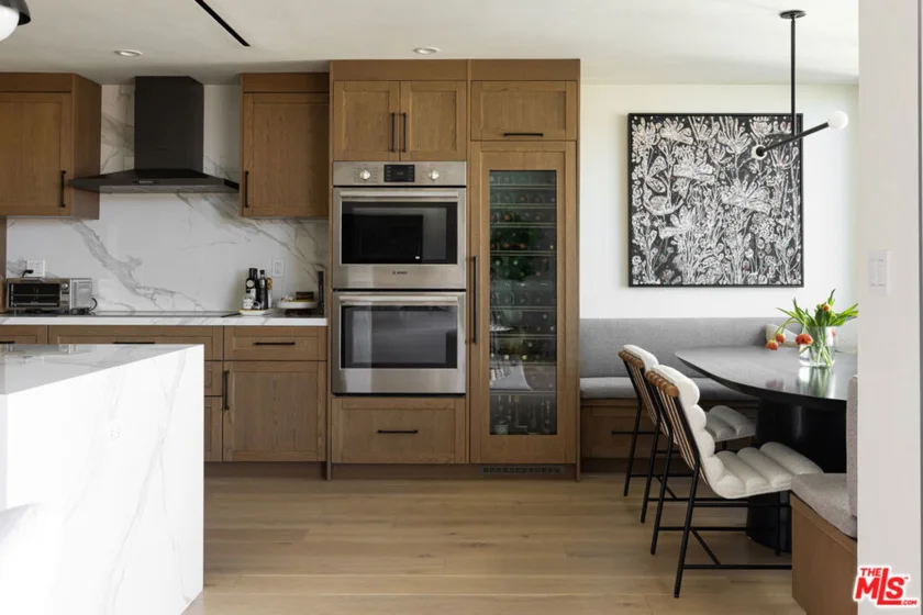 818 N Doheny Drive #1001 photo 3