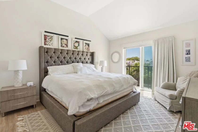 1010 N Curson Avenue #101 photo 18
