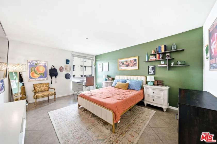 7320 Hawthorn Avenue #410 photo 9