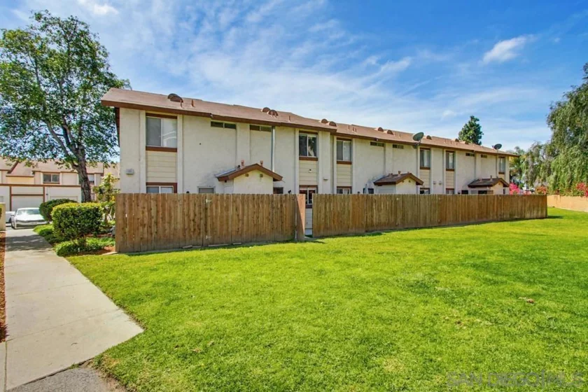 5130 N River Road #Unit B photo 45