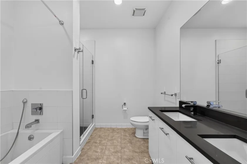 238 S Arroyo Parkway #303 photo 17