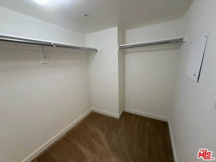 13700 Marina Pointe Drive #1219 photo 34