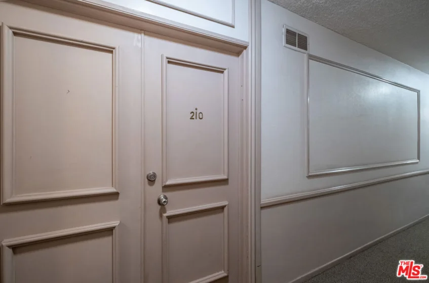 5674 Windsor Way #210 photo 26