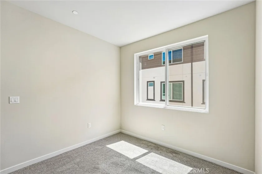 9524 Hannah Way photo 31