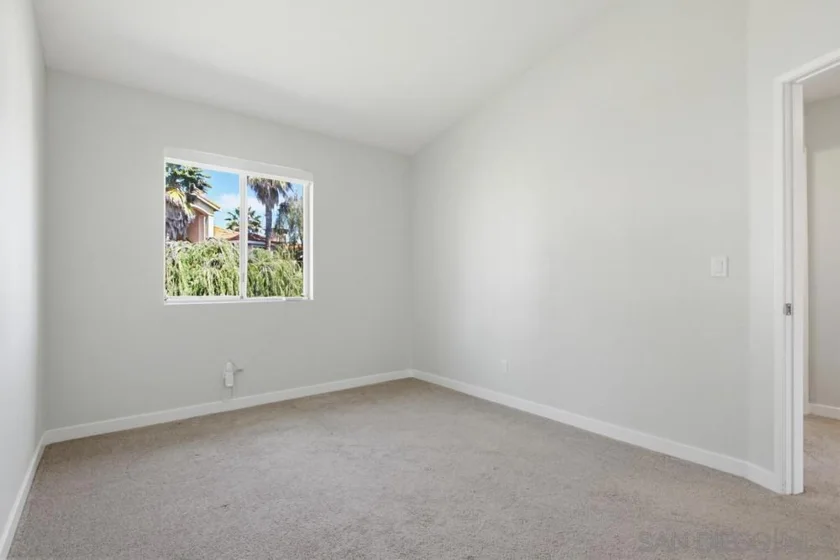 5130 N River Road #Unit B photo 36