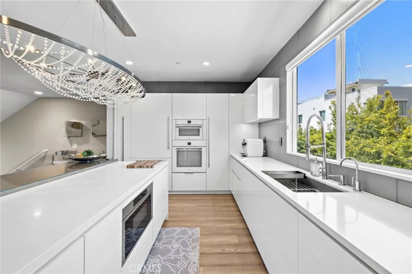 745 Beacon photo 22