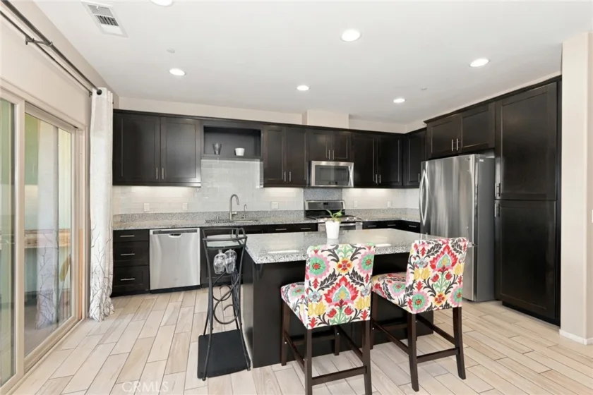 510 S Anaheim Boulevard #8 photo 2