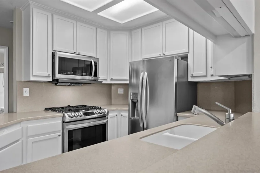 521 Arbor Drive #203 photo 24
