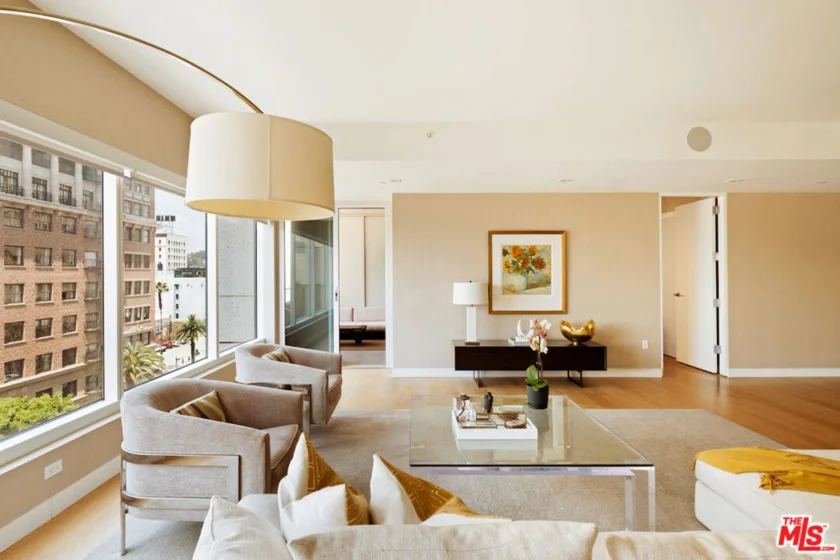 6250 Hollywood Boulevard #8M photo 3