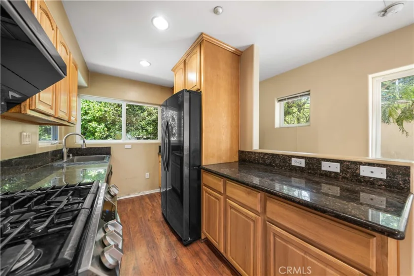 1008 S Marengo Avenue #D photo 13