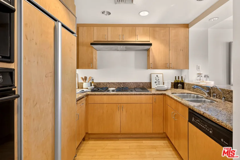 11847 Gorham Avenue #112 photo 17
