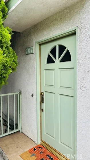 707 S Chapel Avenue photo 3