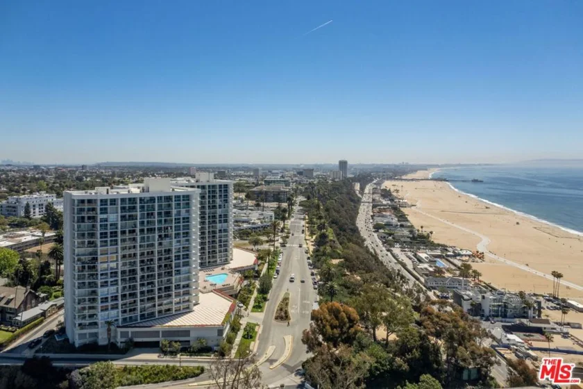 446 San Vicente Boulevard #106 photo 26