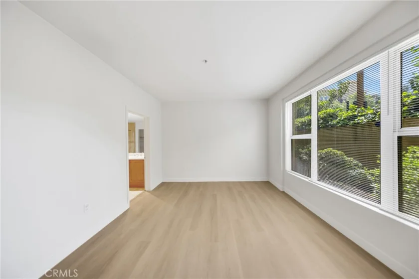 128 N Oak Knoll #111 photo 40