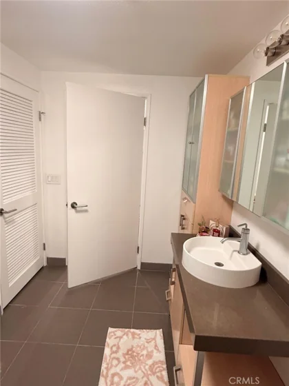 1234 Wilshire #233 photo 23