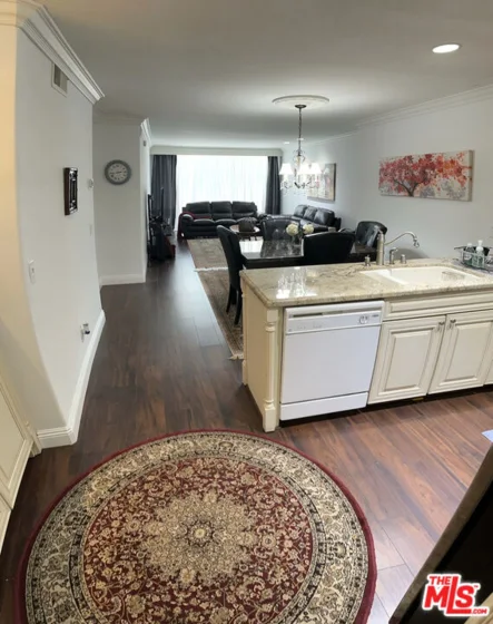 10751 Wilshire Boulevard #906 photo 9