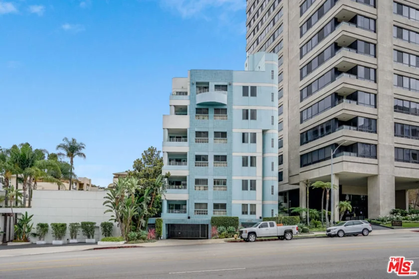 10336 Wilshire Boulevard #403 photo 1