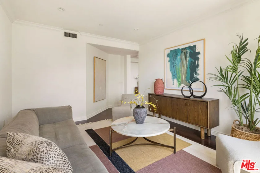 558 Caruso Avenue photo 18