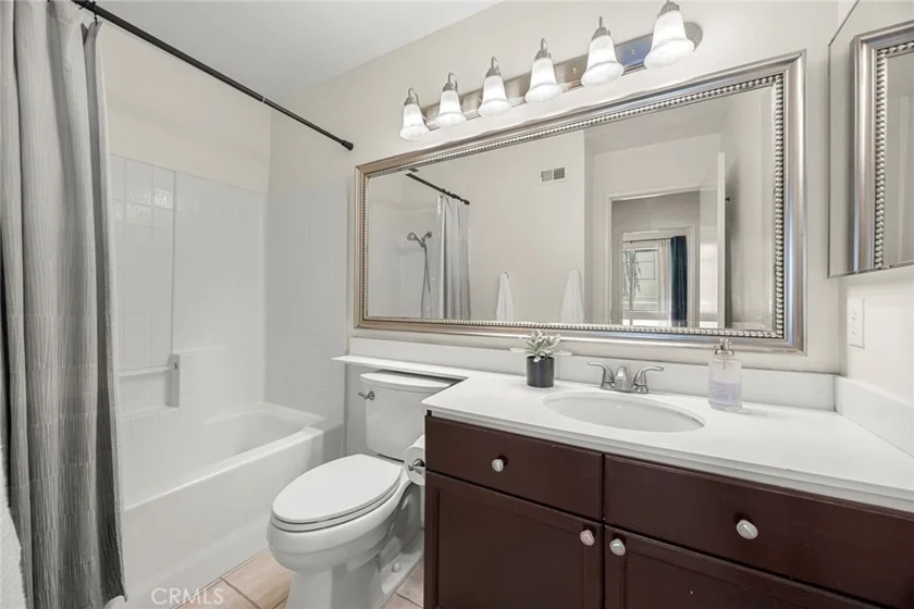 3423 E White Chapel Court #E photo 14