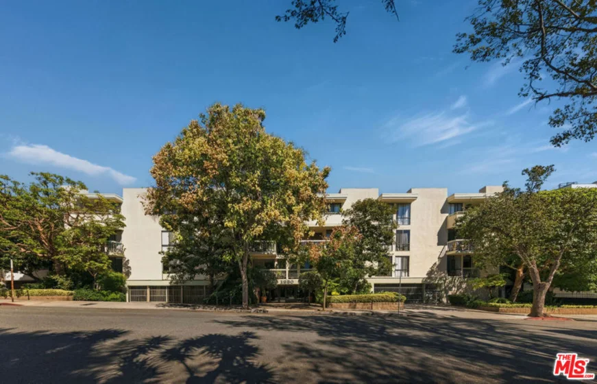 1230 N Sweetzer Avenue #204 photo 26