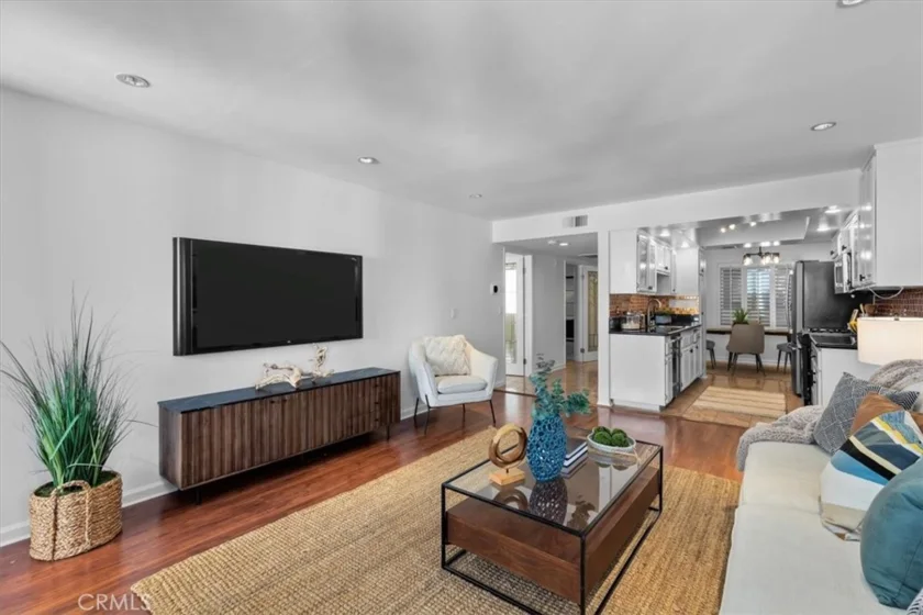 7001 S La Cienega Boulevard #306 photo 1