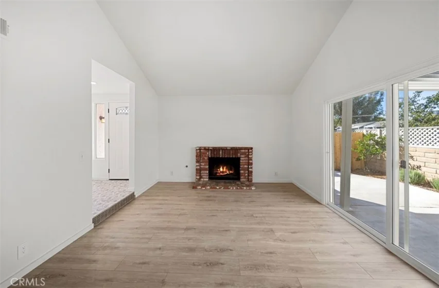 1613 Toyon photo 15