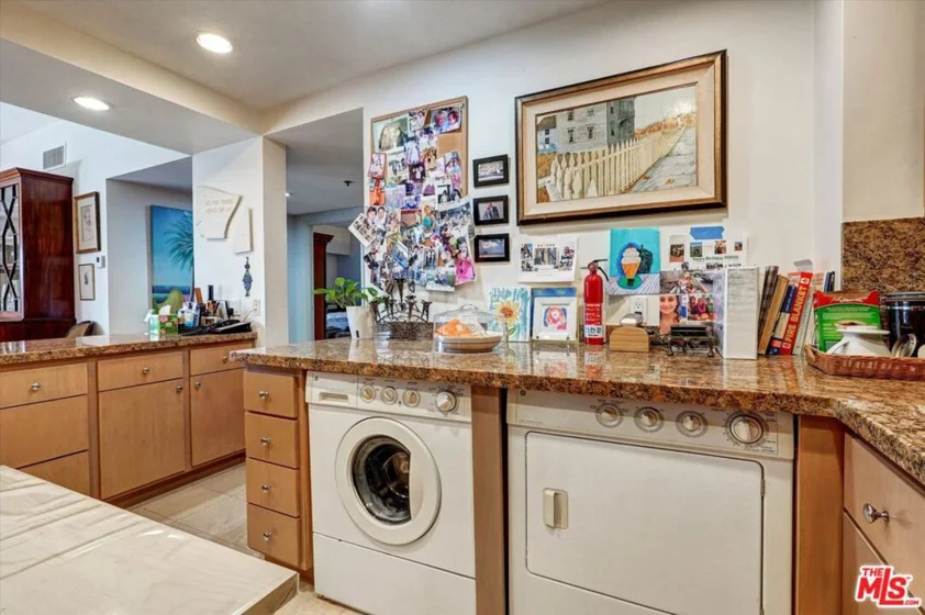 10445 Wilshire Boulevard #504 photo 12