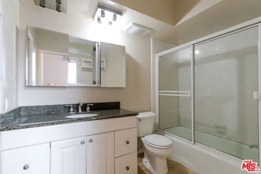 11753 Mayfield Avenue #7 photo 7