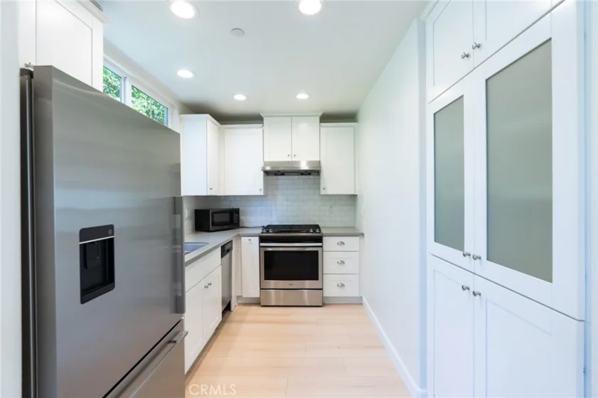 111 E Mclean Street #B photo 8