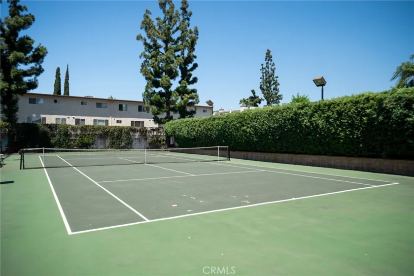 18360 Collins #L photo 33