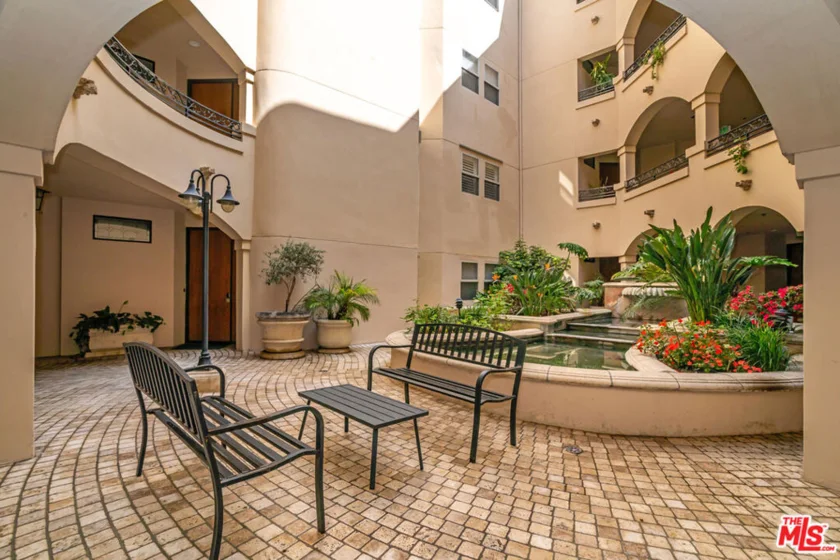 10364 Almayo Avenue #103 photo 33