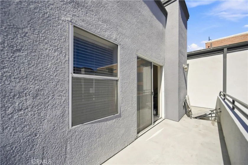 838 Pine photo 10